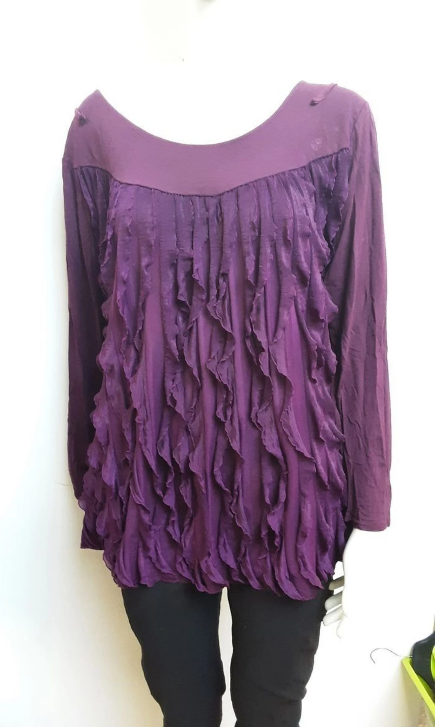 Haut/ blouse violet original sur le devant pour femme Taille 42/44 